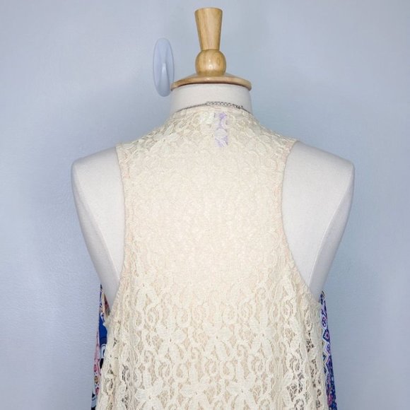 Alya Mixed Media Lace Open Front Vest Size M - Picture 7 of 11